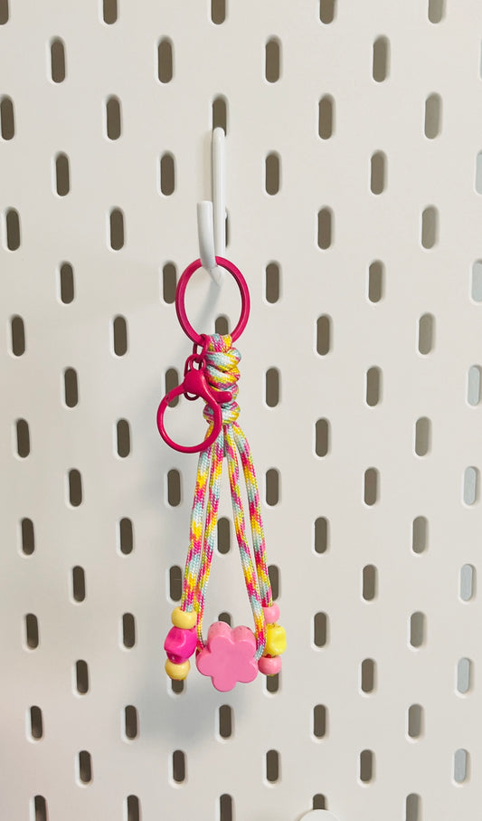 Porte-clé paracorde Fleur – Rose Fuchsia & Jaune