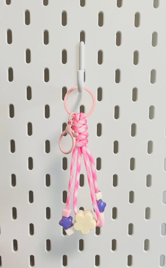 Porte-clé paracorde Fleur – Rose et blanc